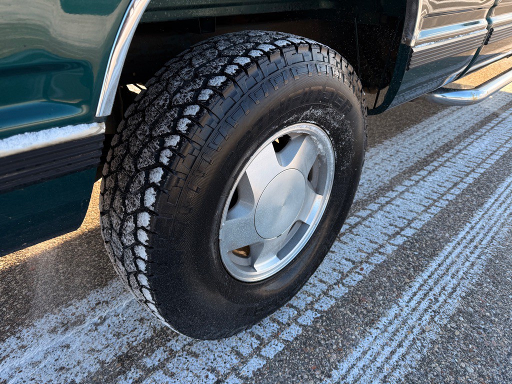 1997 Chevrolet C/K Image 24