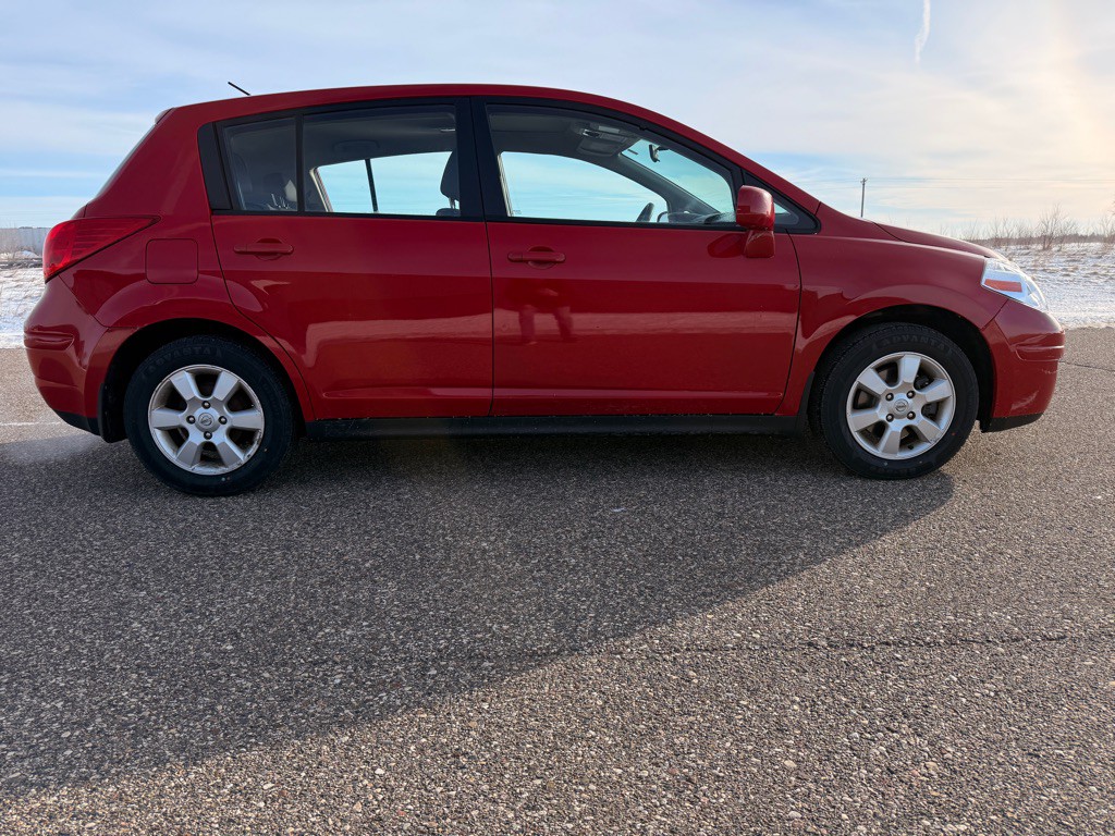 2008 Nissan Versa Image 4