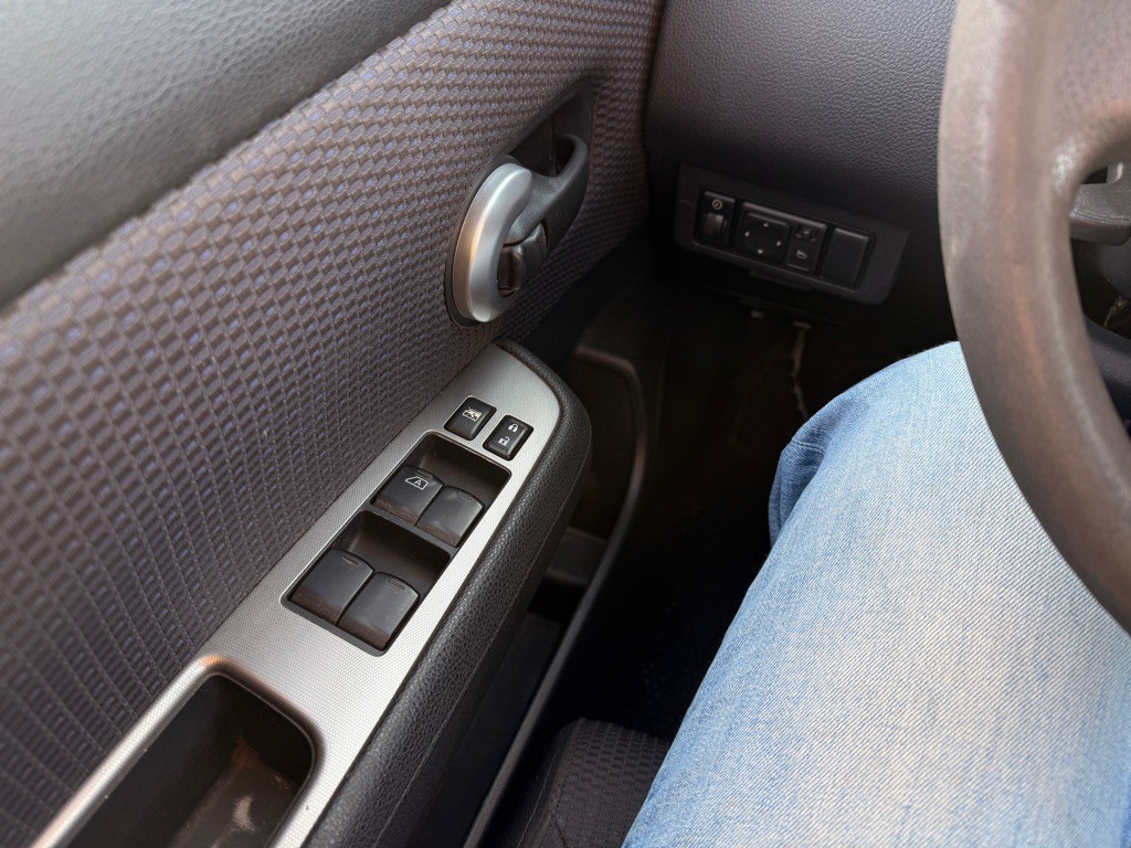 2008 Nissan Versa Image 25