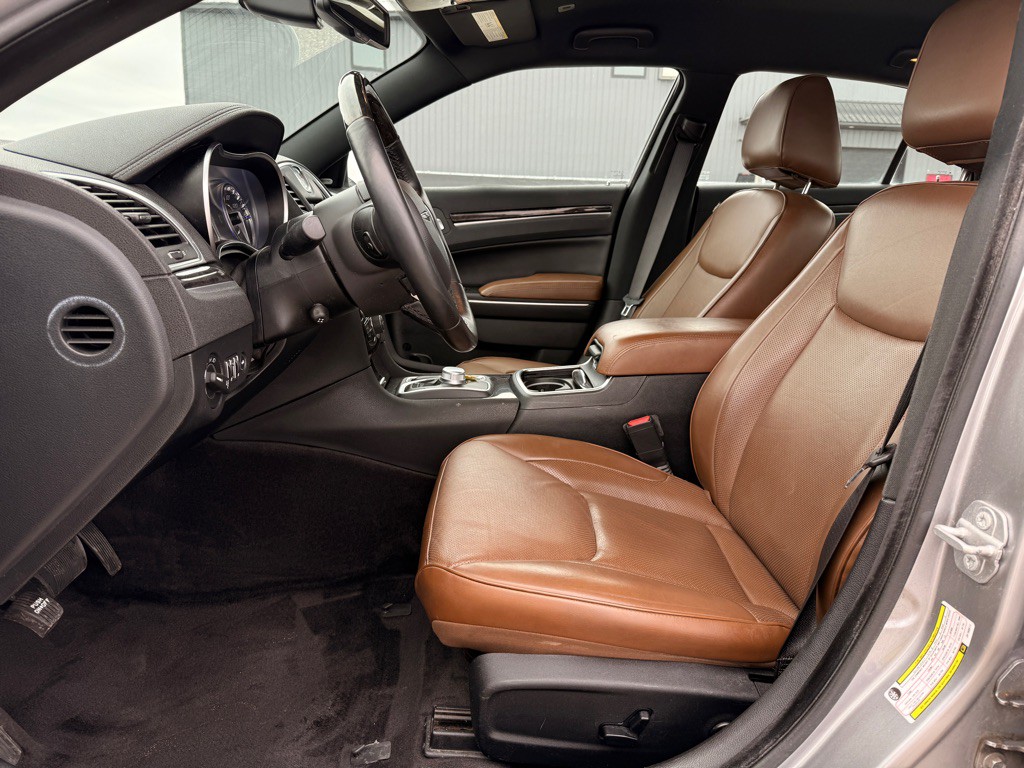 2018 Chrysler 300 Image 10