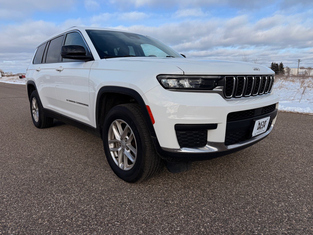 2022 Jeep Grand Cherokee Image 3
