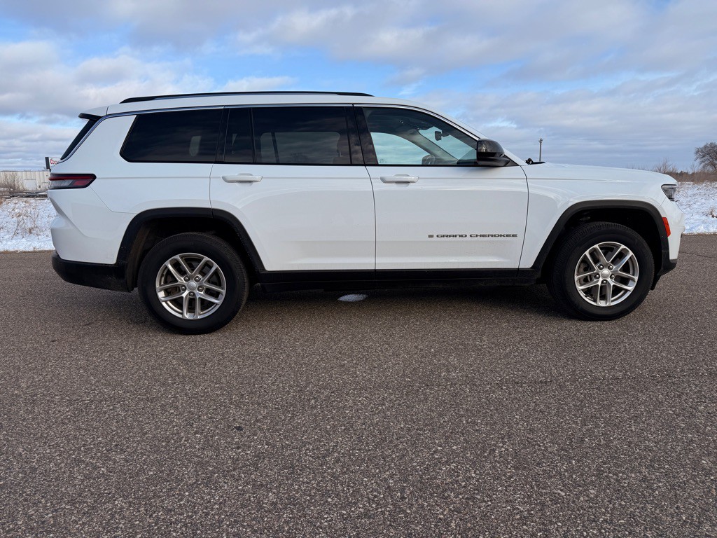 2022 Jeep Grand Cherokee Image 4