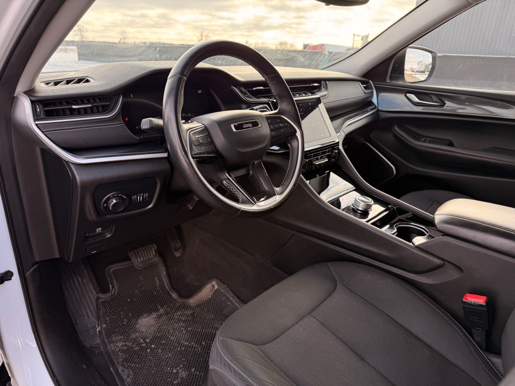 2022 Jeep Grand Cherokee Image 9