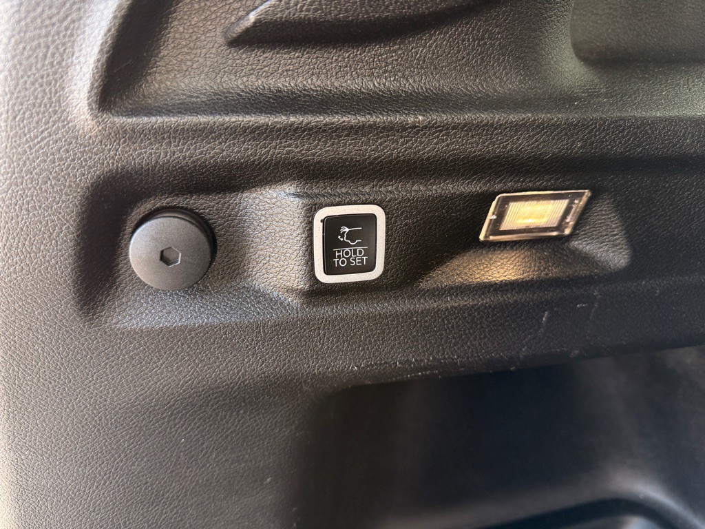 2022 Jeep Grand Cherokee Image 16