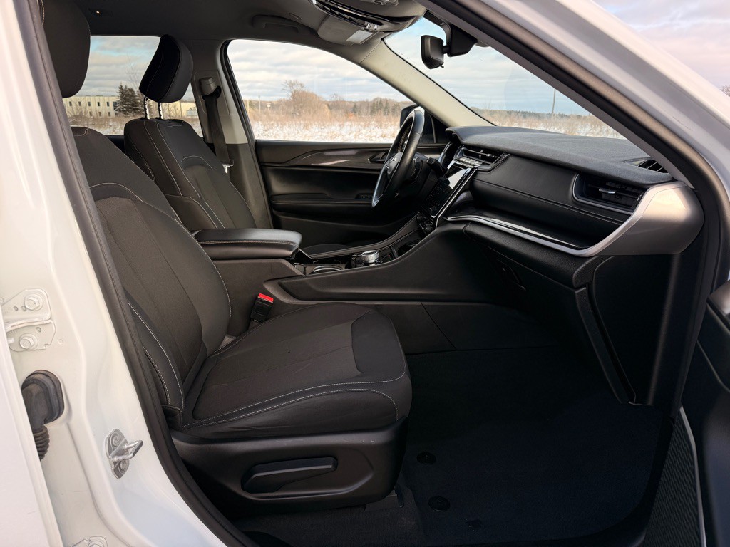 2022 Jeep Grand Cherokee Image 18