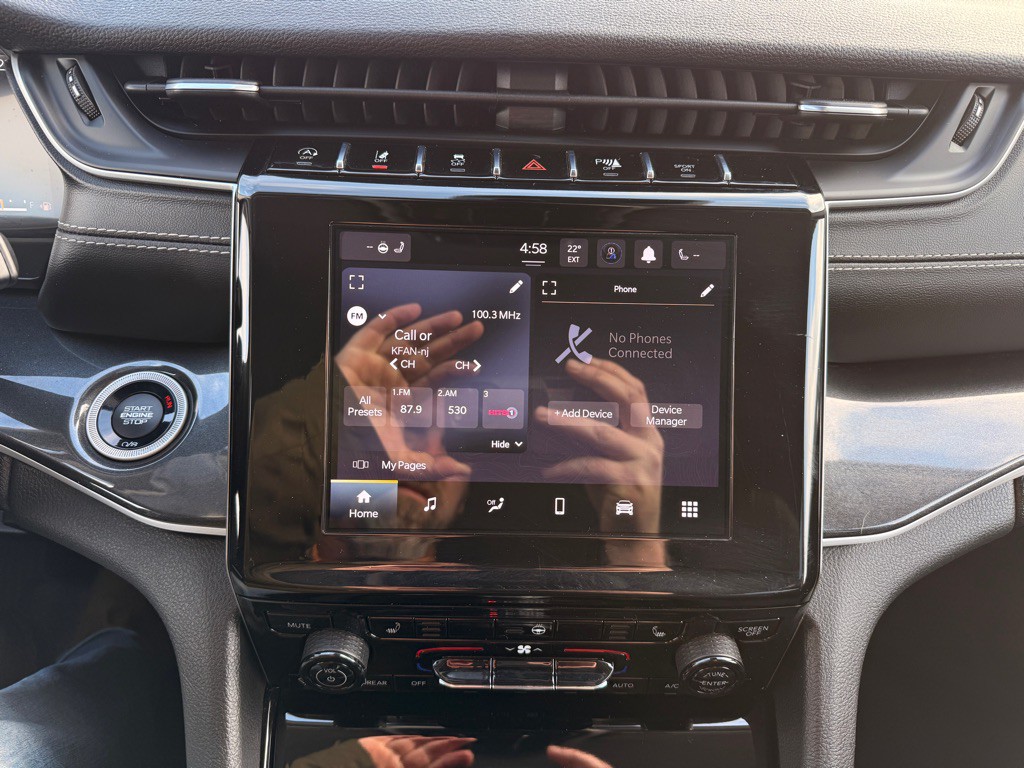 2022 Jeep Grand Cherokee Image 24