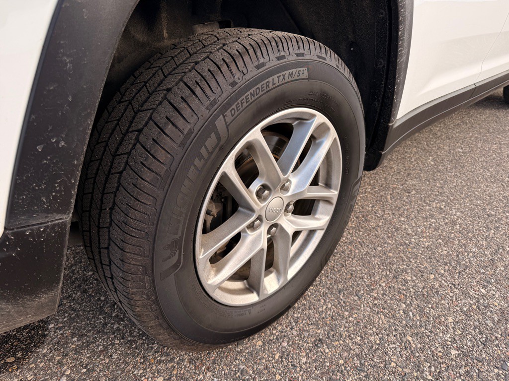 2022 Jeep Grand Cherokee Image 32