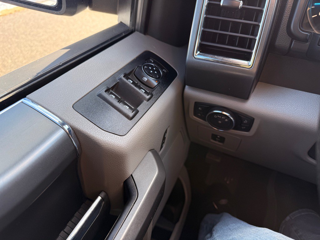2016 Ford F-150 Image 25