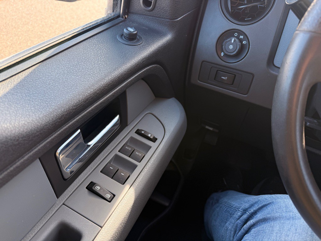 2014 Ford F-150 Image 24