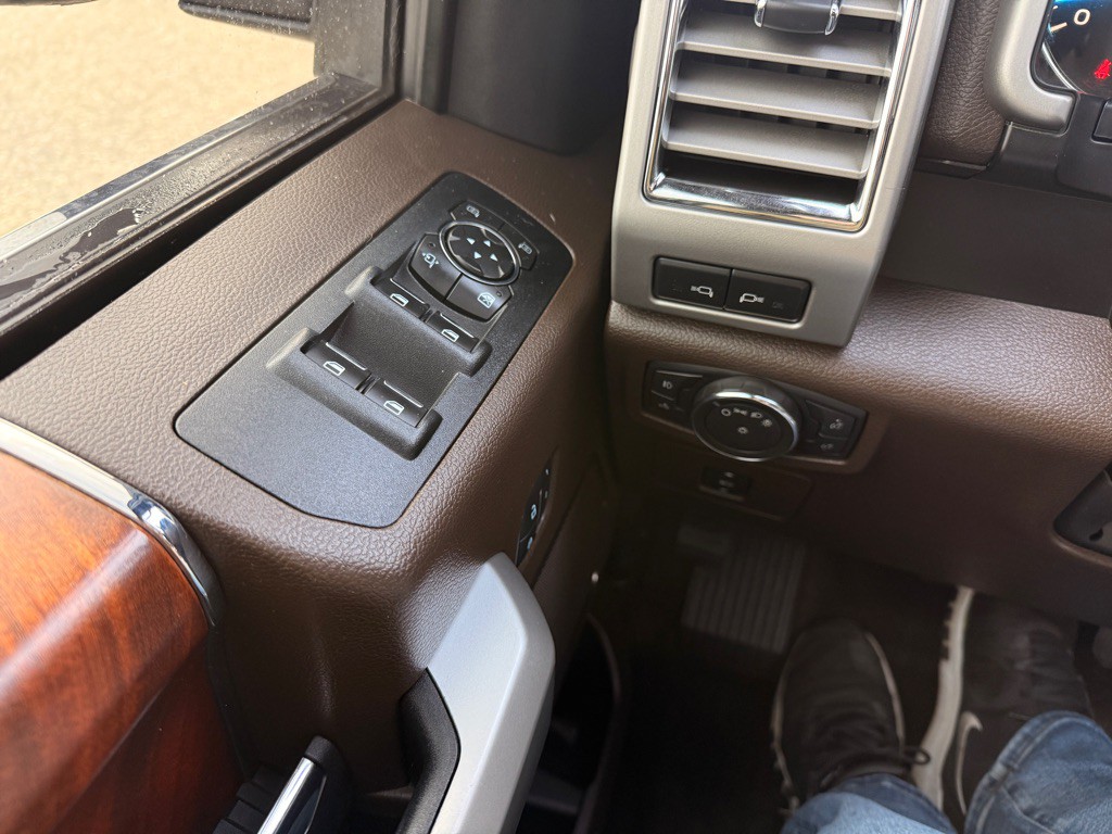 2016 Ford F-150 Image 28