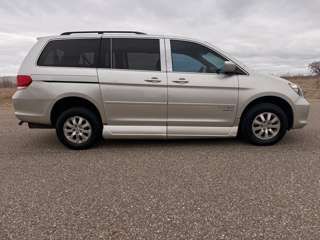 2008 Honda Odyssey Image 5