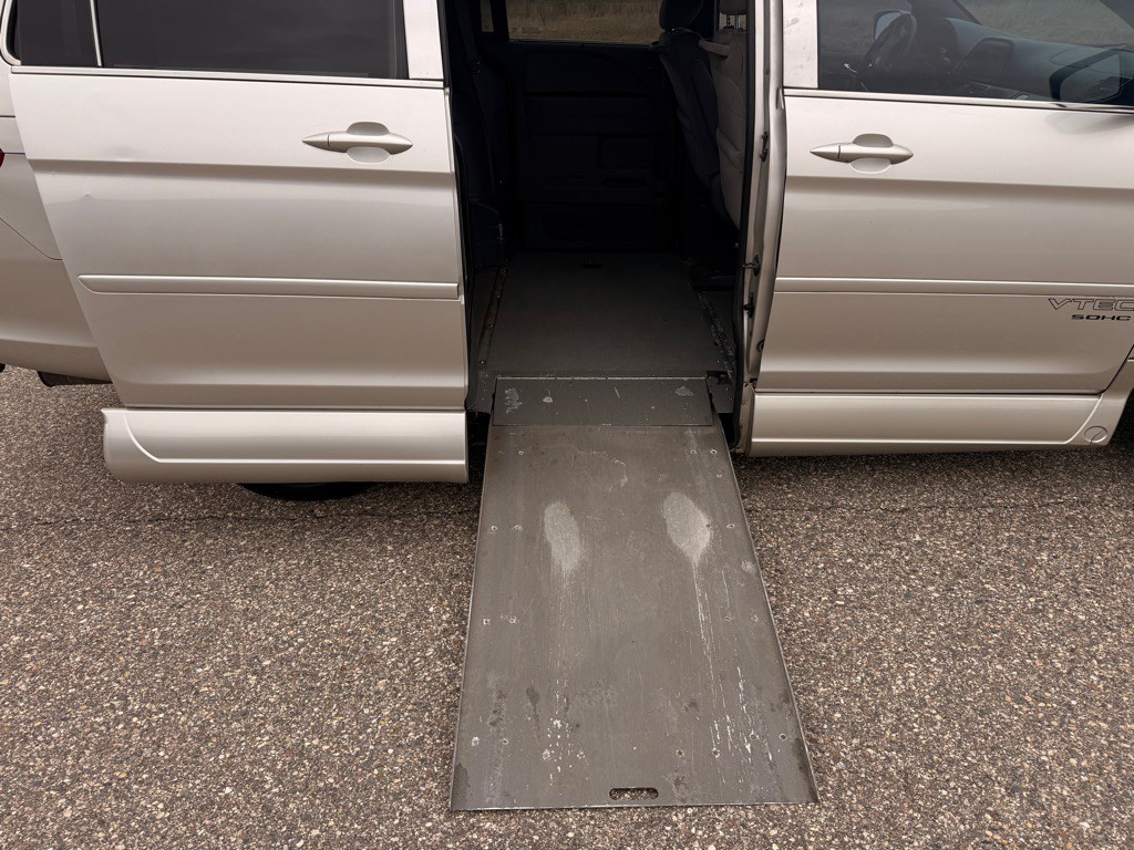 2008 Honda Odyssey Image 16