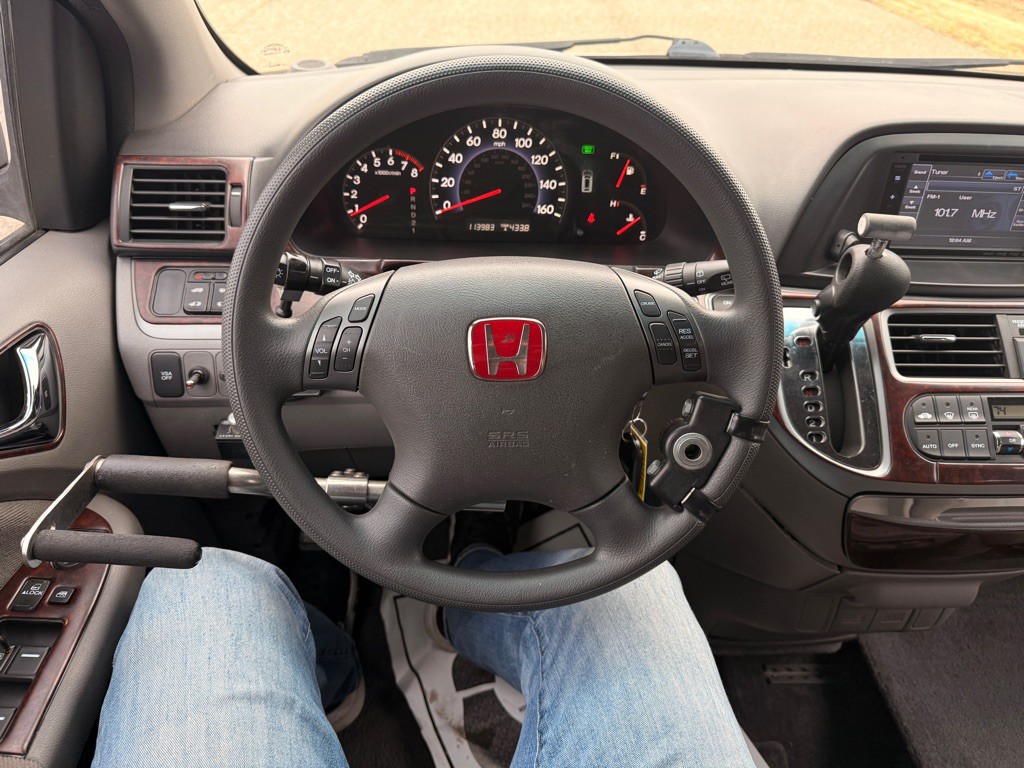 2008 Honda Odyssey Image 25