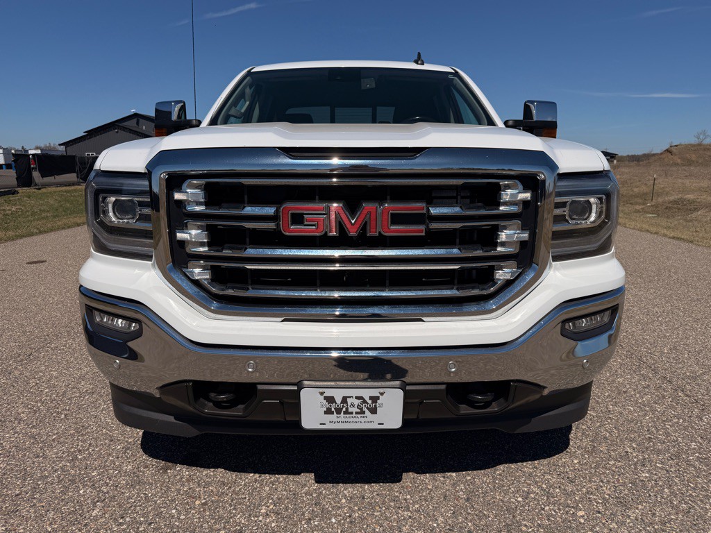 2018 GMC Sierra Image 2