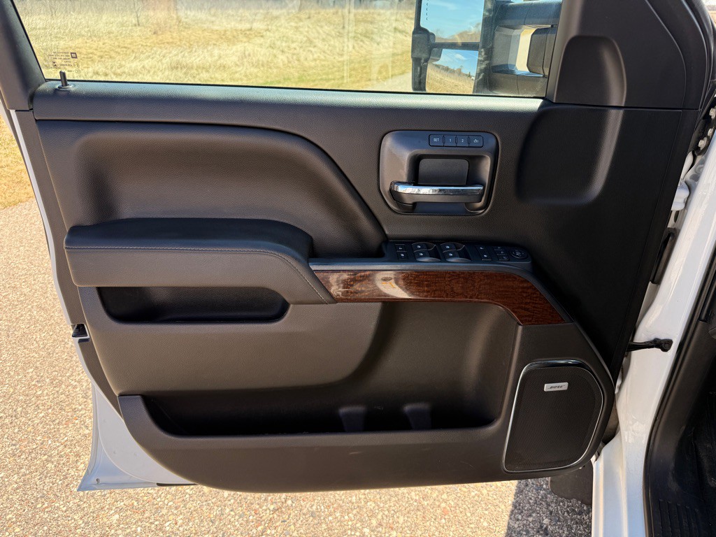 2018 GMC Sierra Image 11