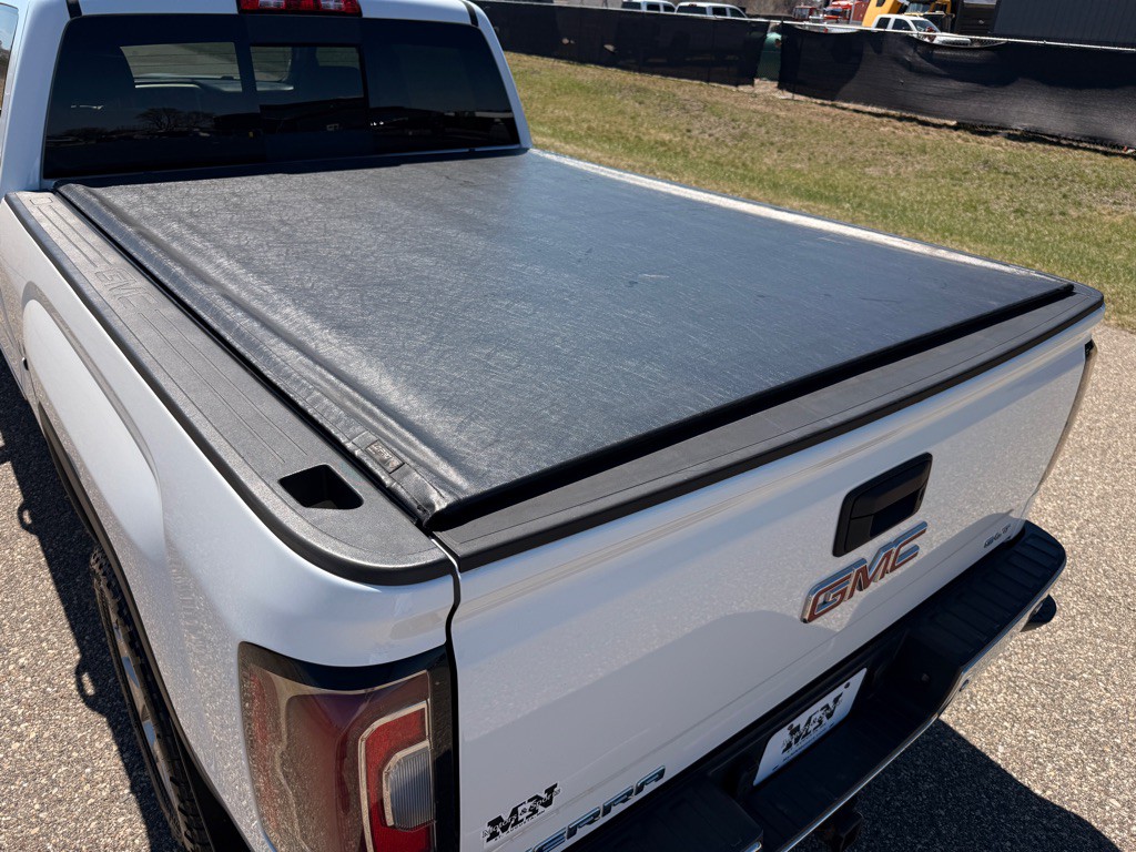 2018 GMC Sierra Image 13