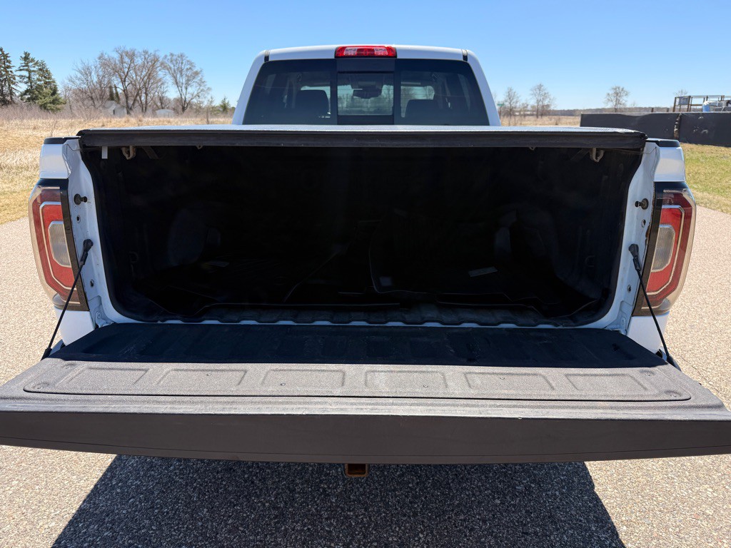 2018 GMC Sierra Image 14