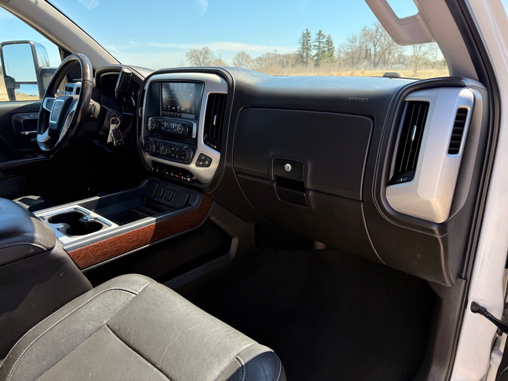 2018 GMC Sierra Image 17