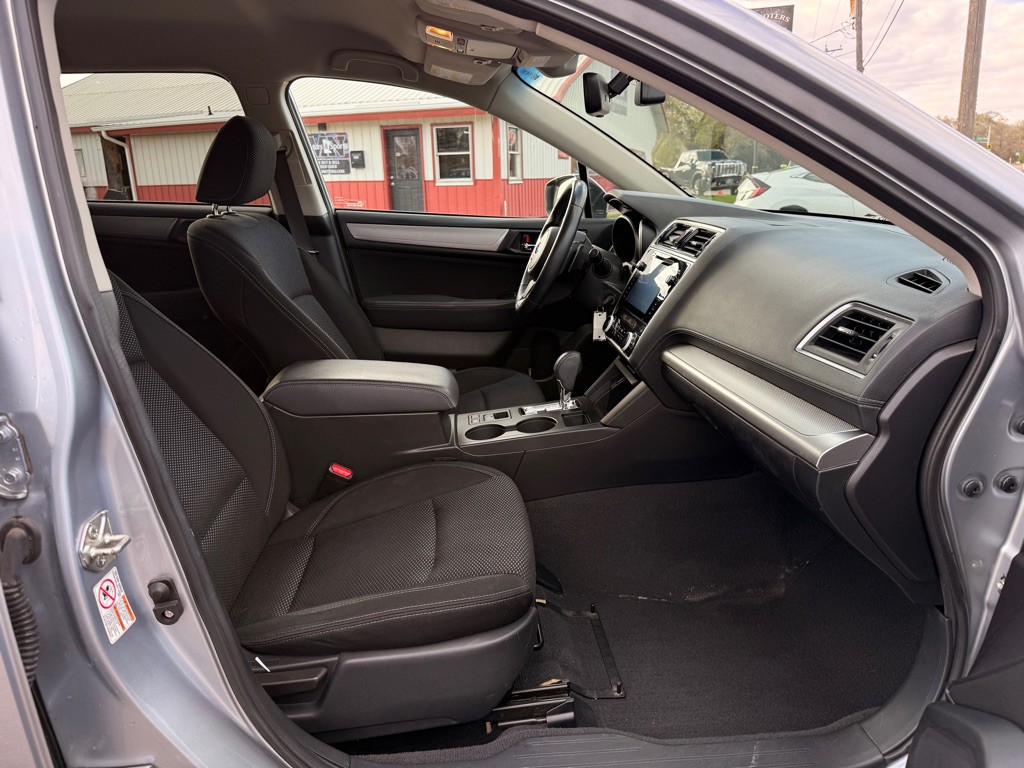2018 Subaru Outback Image 16