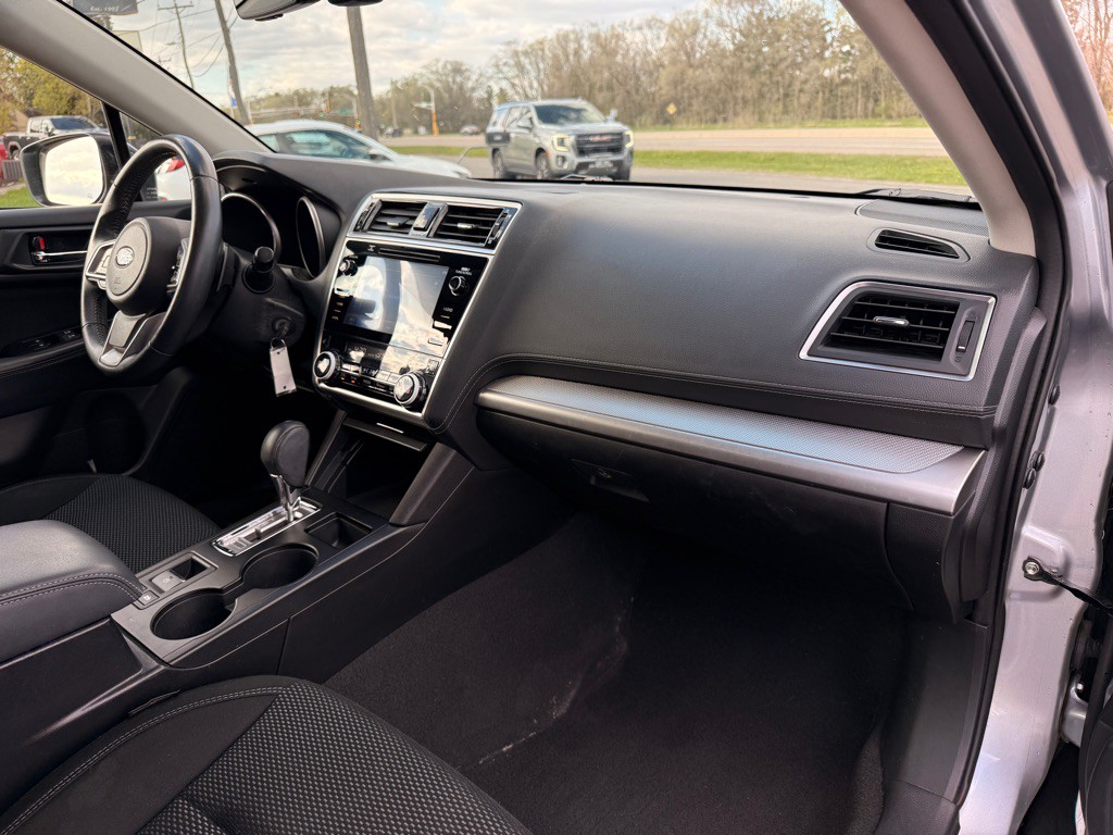 2018 Subaru Outback Image 17