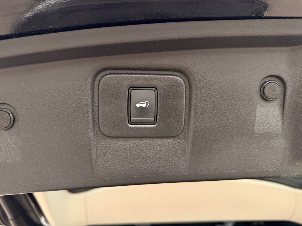 2018 Nissan Murano Image 16