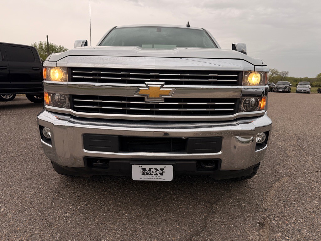 2015 Chevrolet Silverado 1500 Image 2