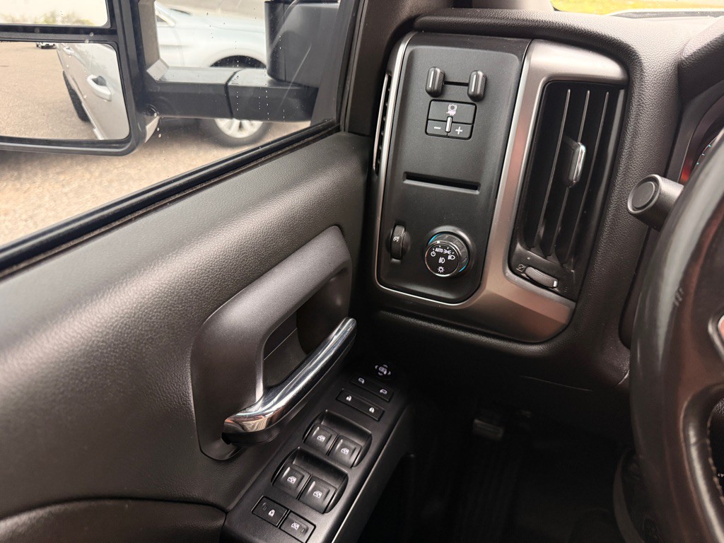 2015 Chevrolet Silverado 1500 Image 24