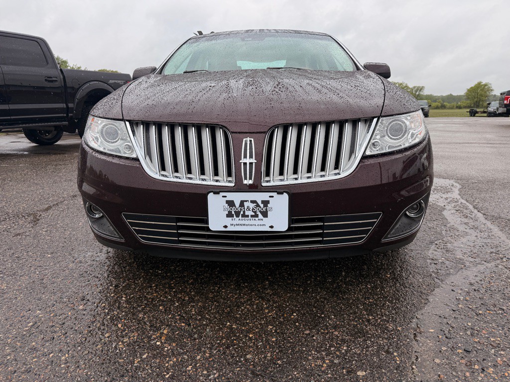 2011 Lincoln MKS Image 2