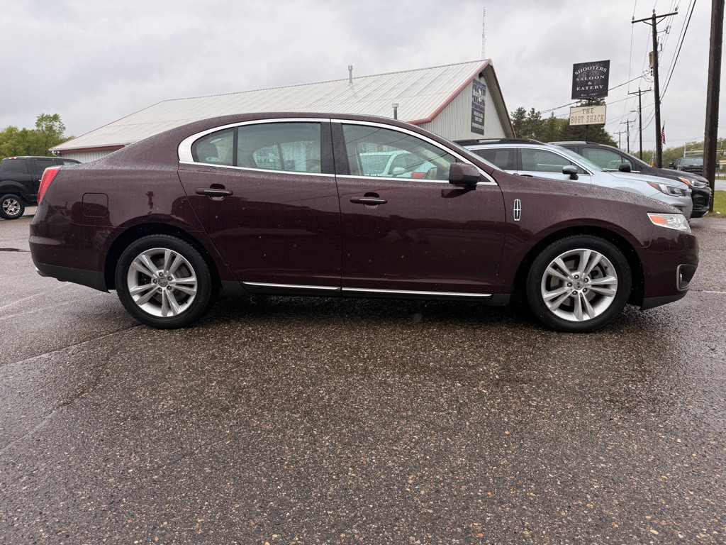 2011 Lincoln MKS Image 4
