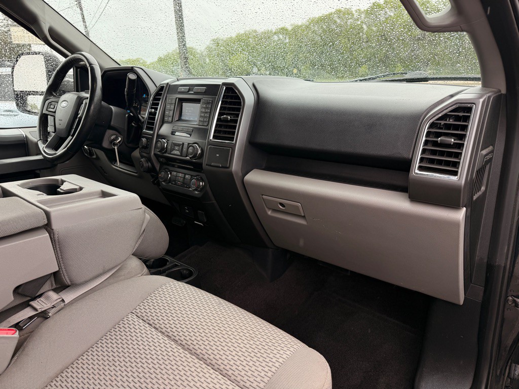 2016 Ford F-150 Image 17