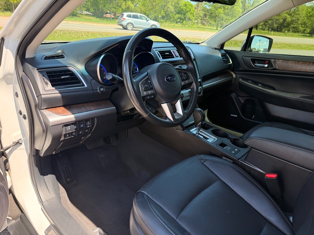 2017 Subaru Outback Image 9