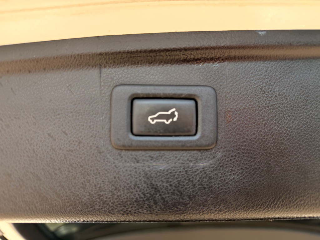 2017 Subaru Outback Image 16