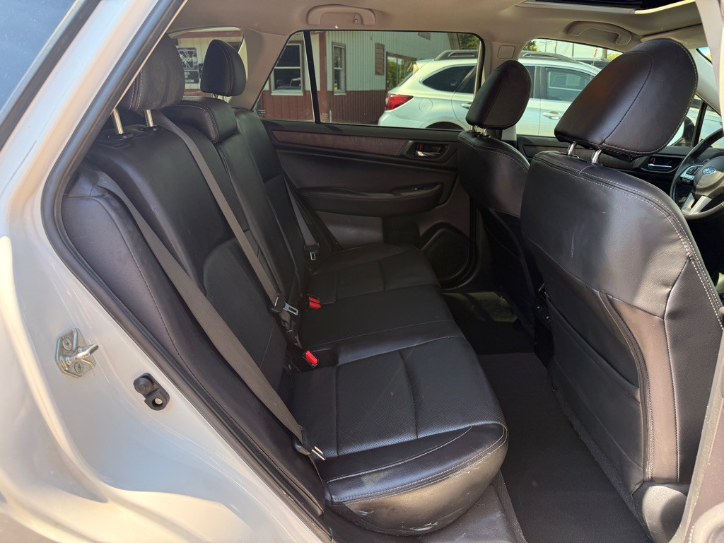 2017 Subaru Outback Image 17