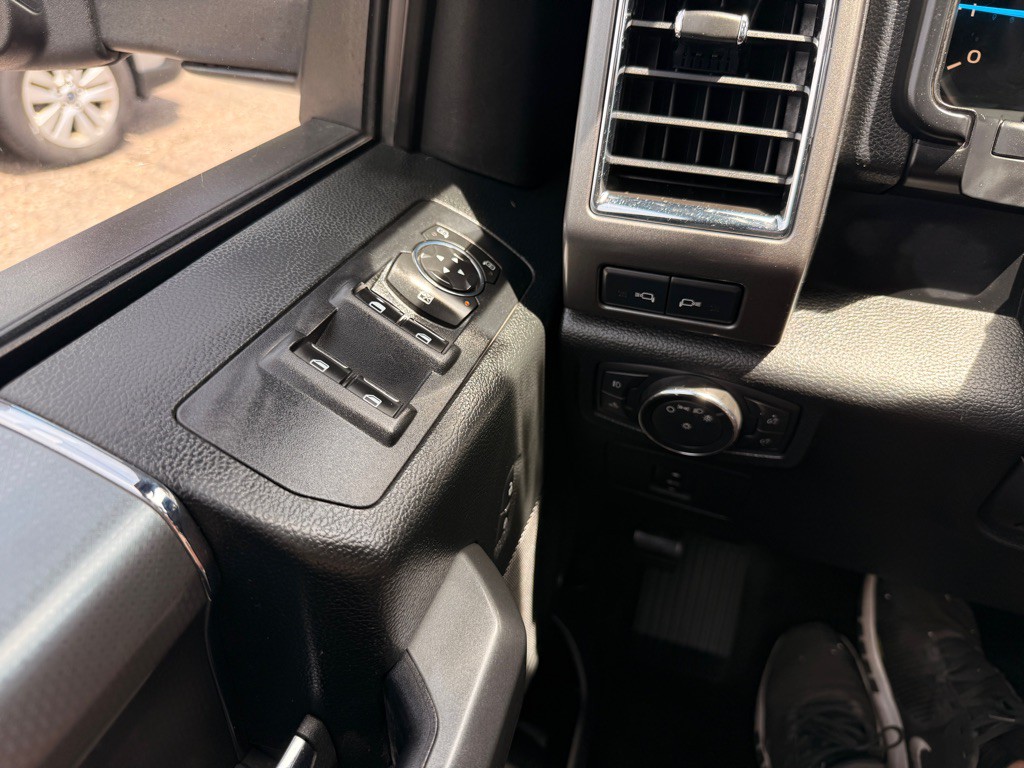 2016 Ford F-150 Image 28