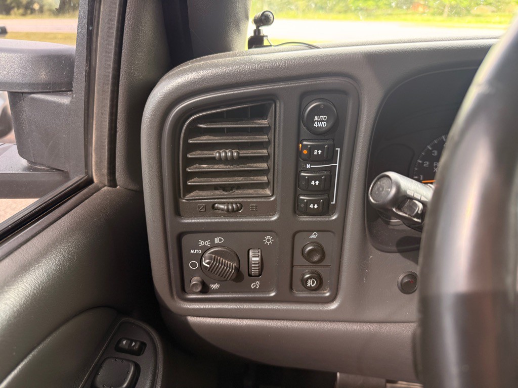 2005 Chevrolet Silverado 1500 Image 22