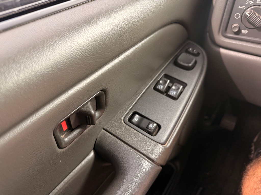 2005 Chevrolet Silverado 1500 Image 23