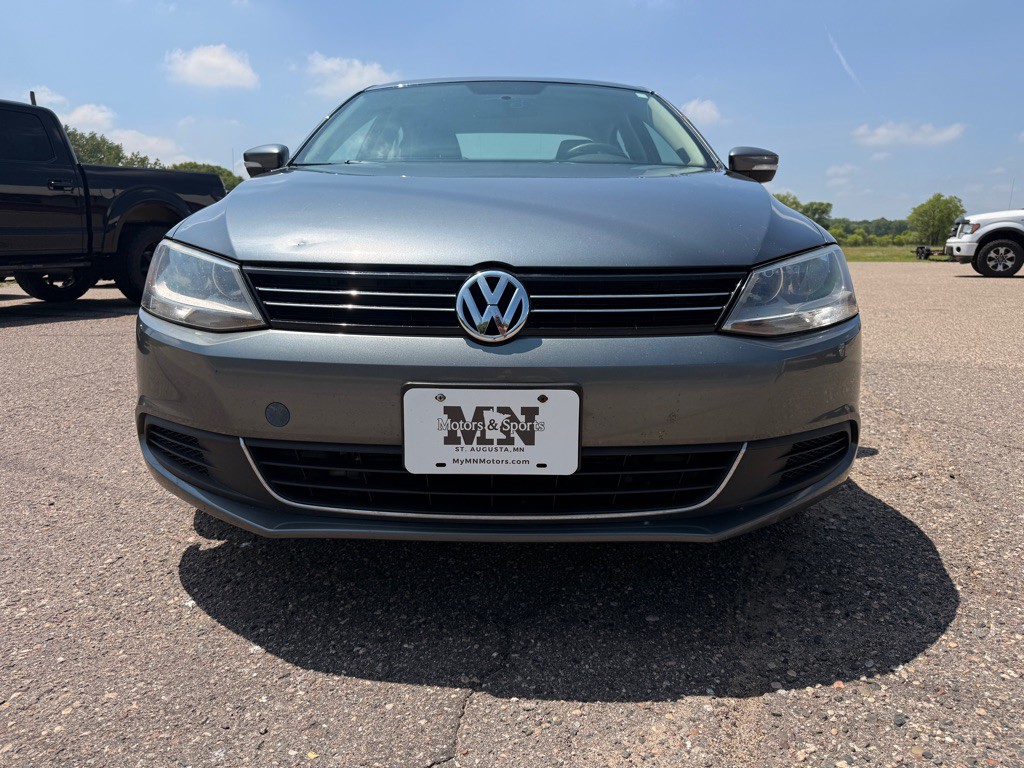 2013 Volkswagen Jetta Image 2