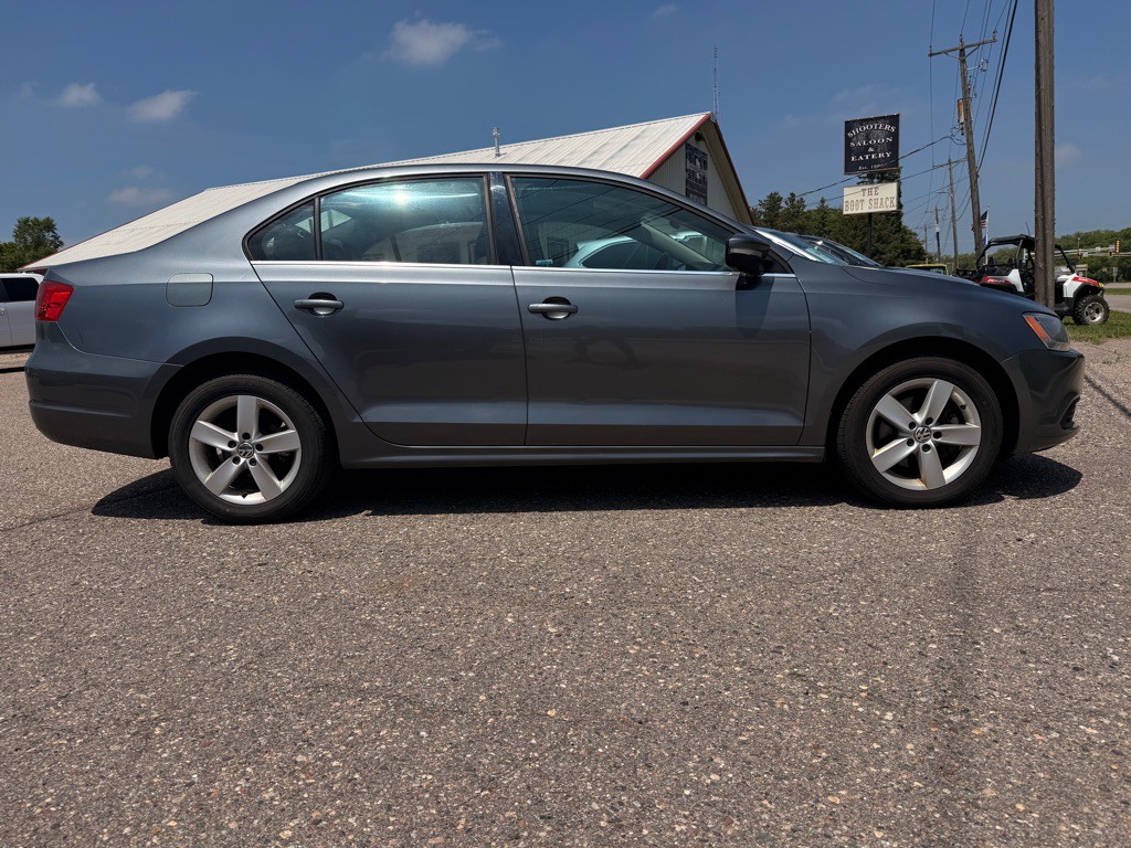 2013 Volkswagen Jetta Image 4