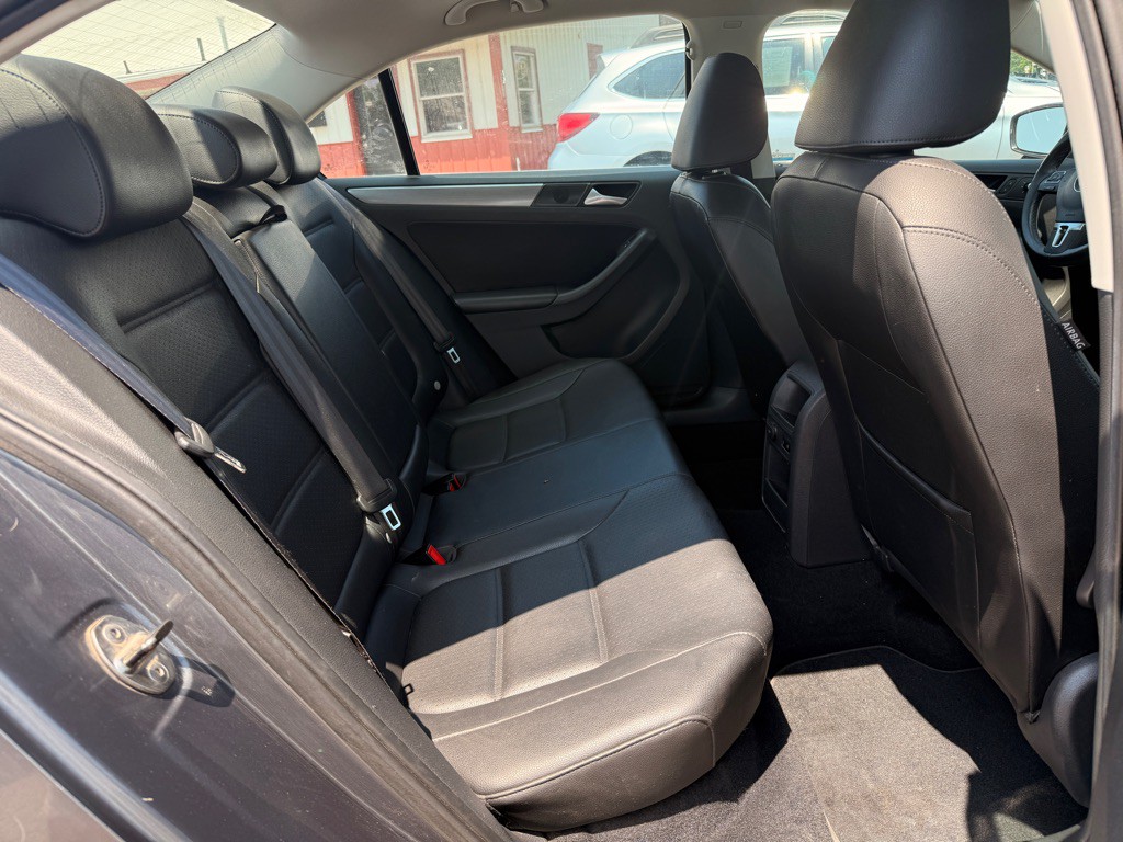 2013 Volkswagen Jetta Image 15
