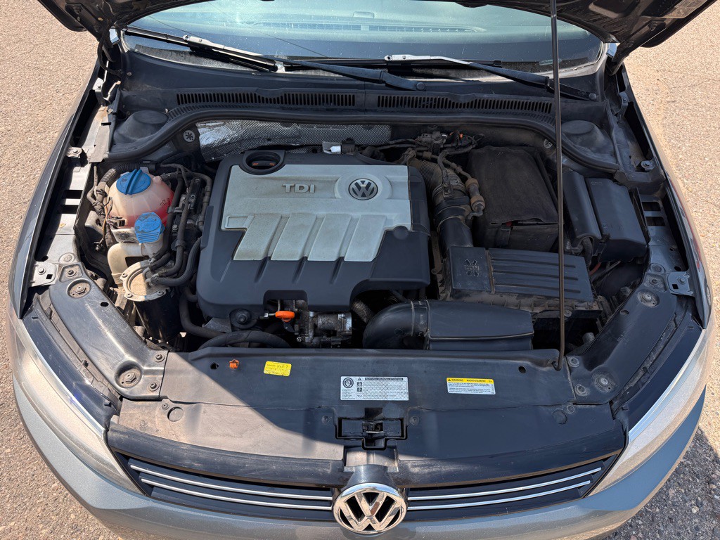 2013 Volkswagen Jetta Image 25