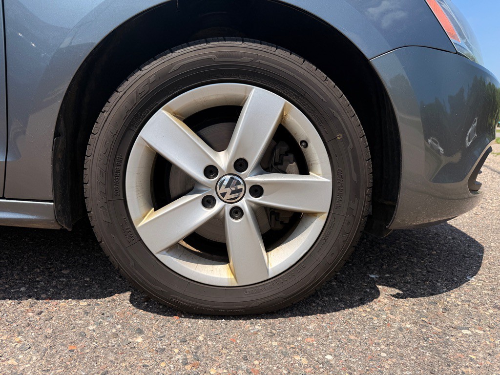 2013 Volkswagen Jetta Image 27