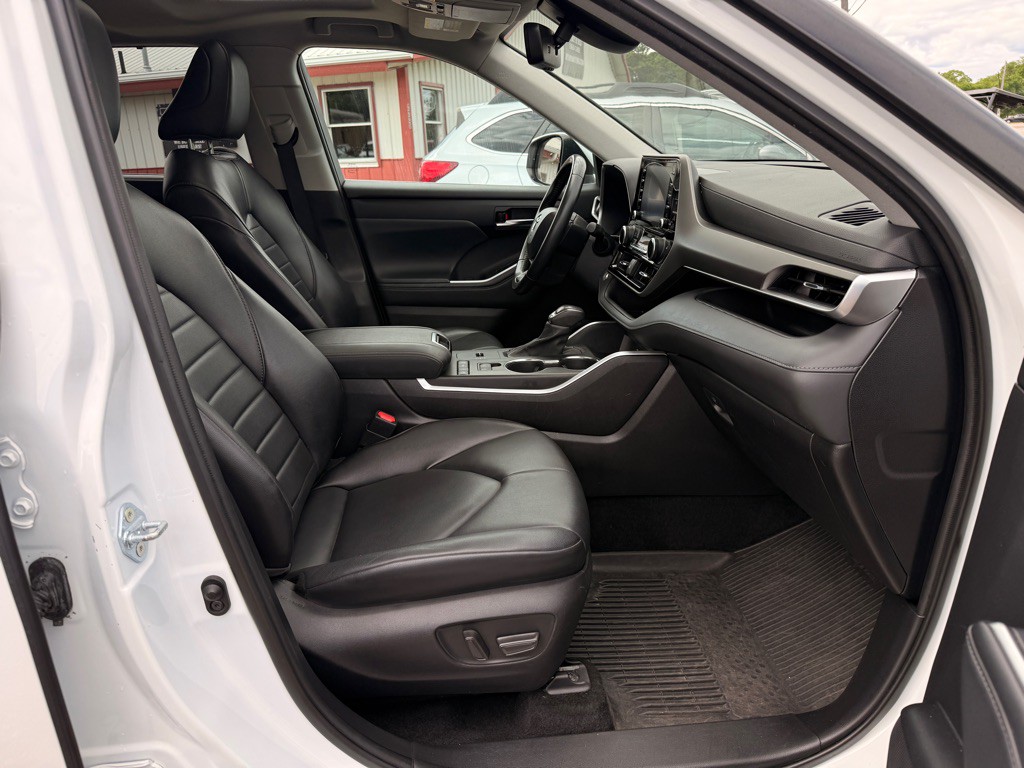 2022 Toyota Highlander Image 18