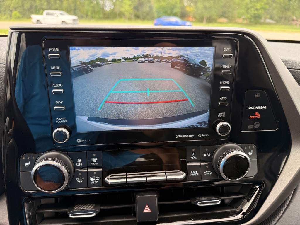2022 Toyota Highlander Image 25
