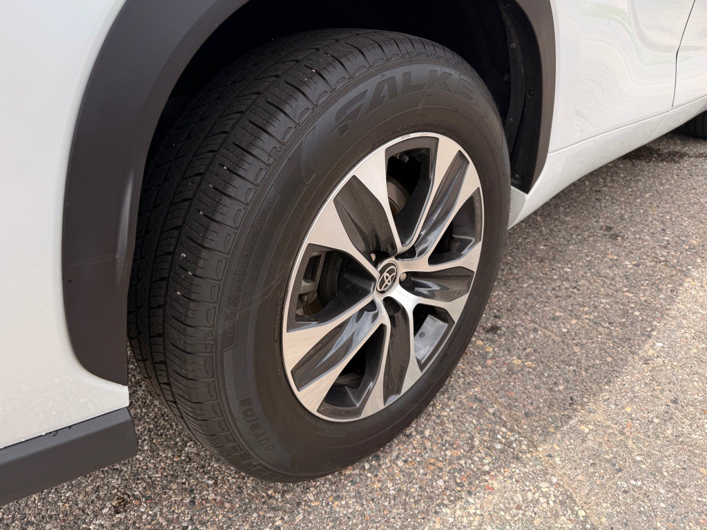 2022 Toyota Highlander Image 32