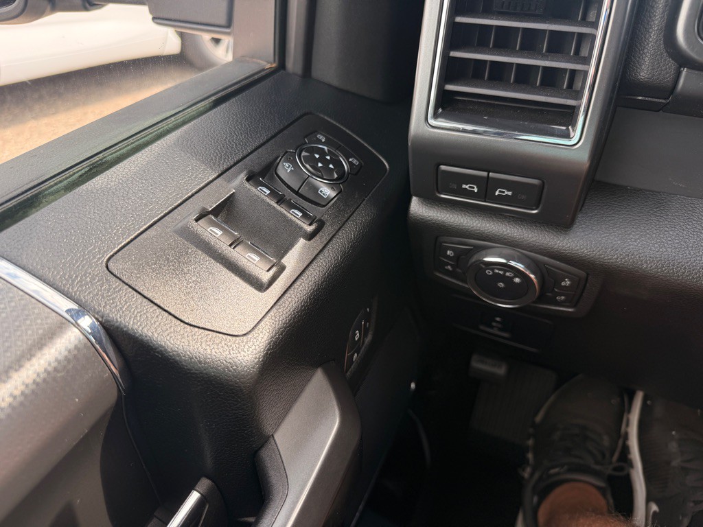 2017 Ford F-150 Image 31