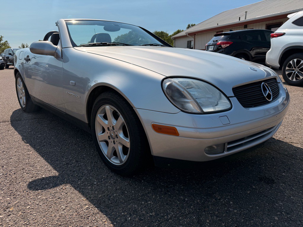 2000 Mercedes-Benz SLK-Class Image 3