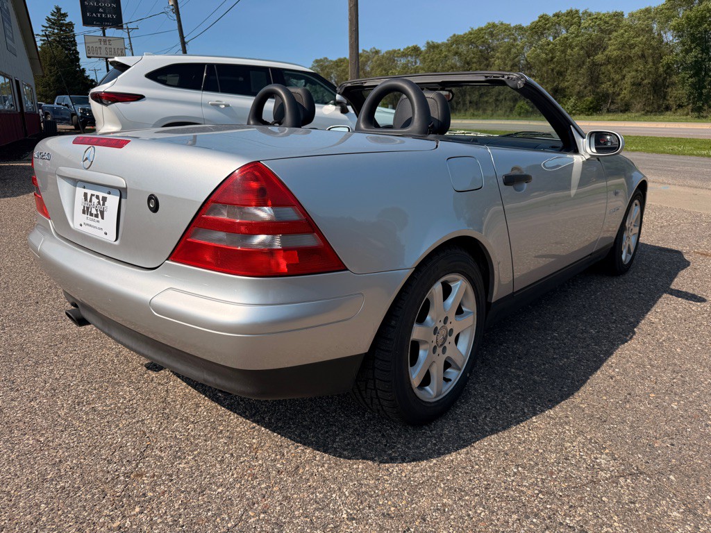 2000 Mercedes-Benz SLK-Class Image 5