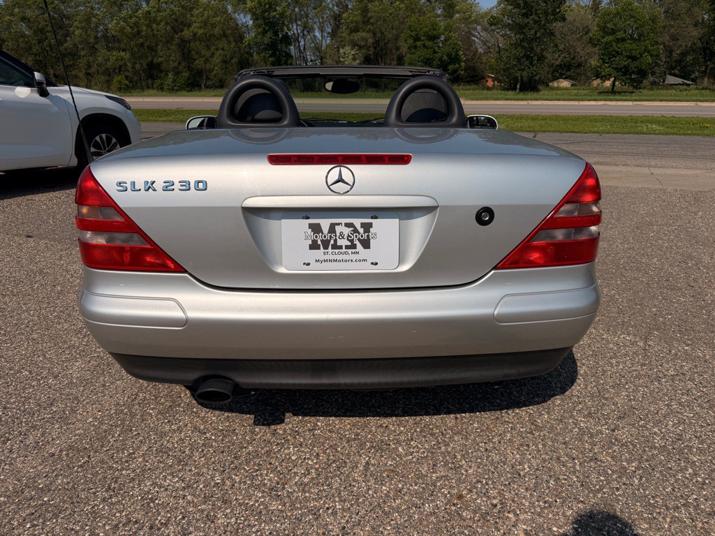 2000 Mercedes-Benz SLK-Class Image 6