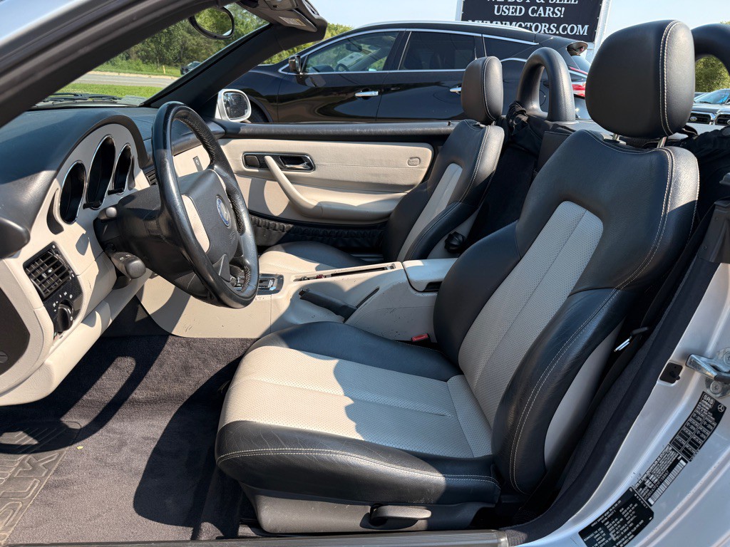 2000 Mercedes-Benz SLK-Class Image 10