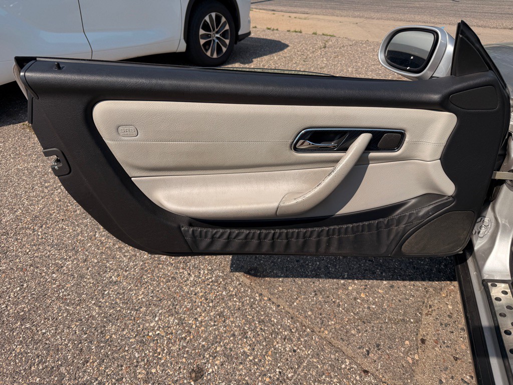 2000 Mercedes-Benz SLK-Class Image 11